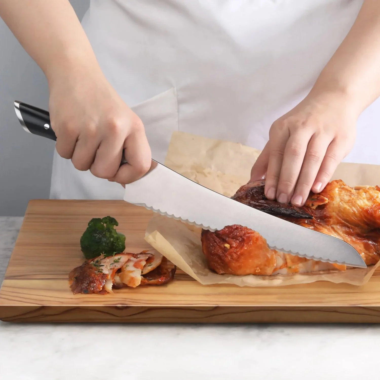 Couteau à charcuterie coudé 23 cm avec étui - Acier allemand